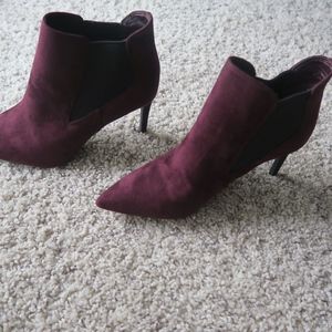 BCBG Getaway Plum Booties - Size 8